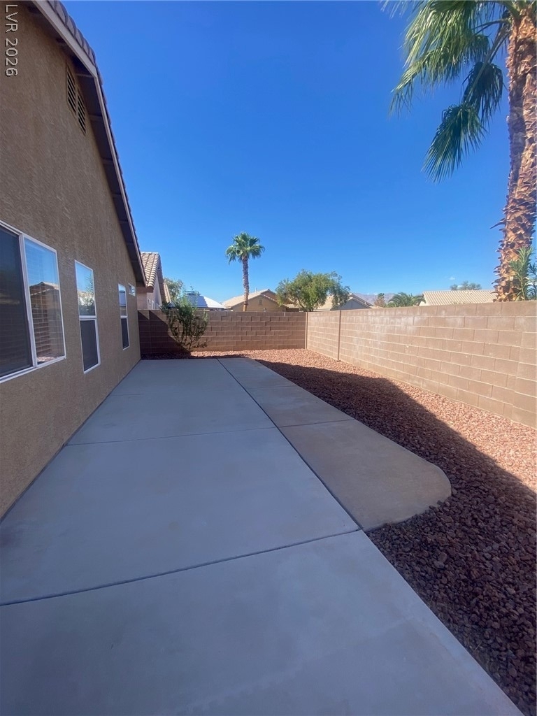 5010 Paradise Harbor Place - Photo 22