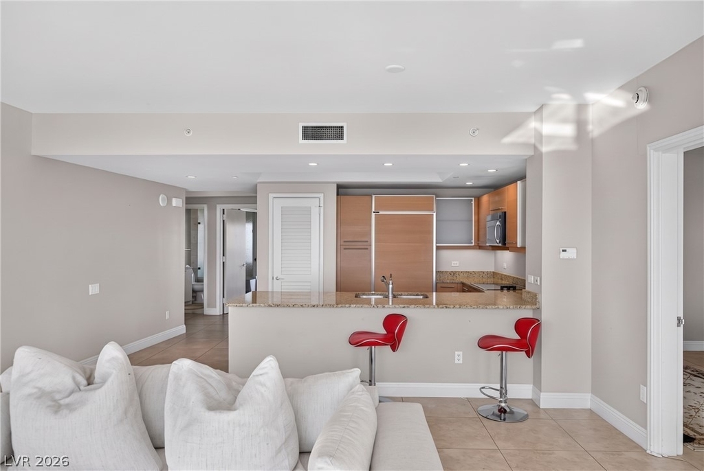 222 Karen Avenue - Photo 4