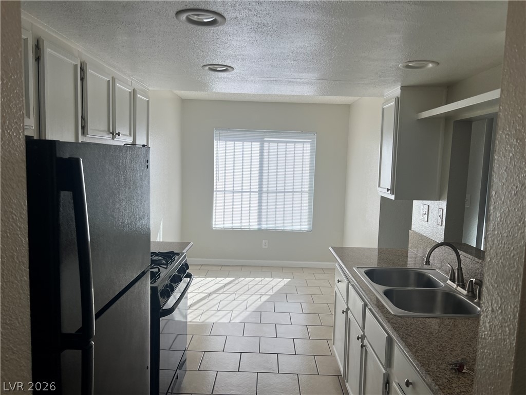 2853 Wheelwright Drive - Photo 2