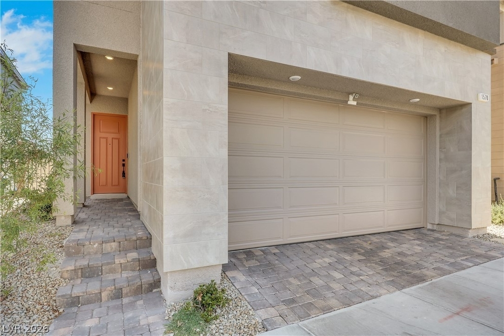 1570 Rock Kestrel Street - Photo 5