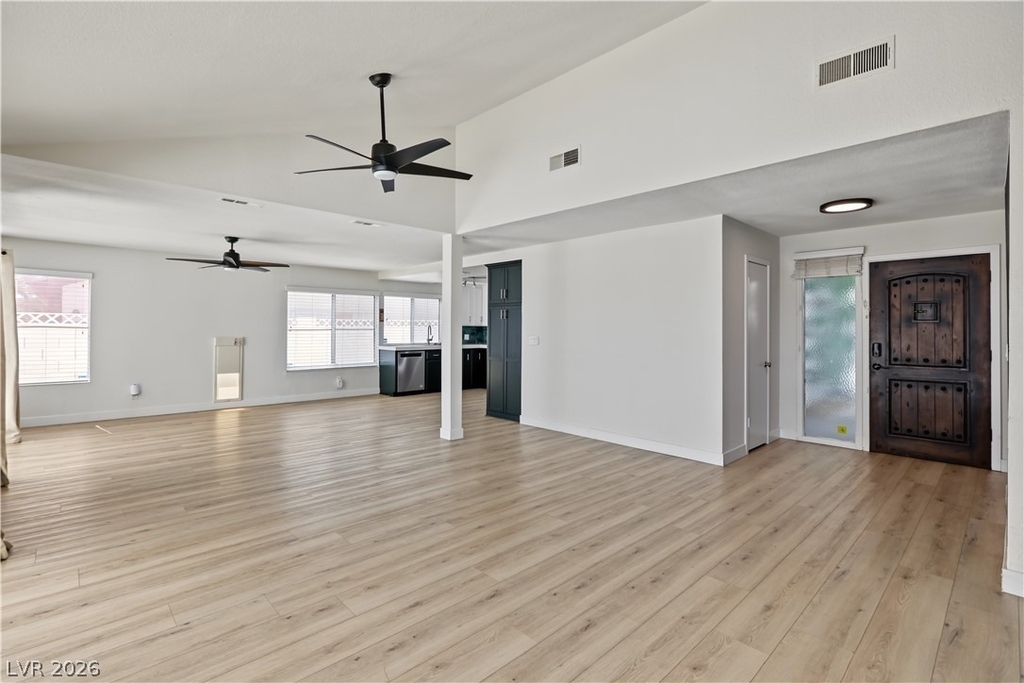 4162 Ridgewood Avenue - Photo 6