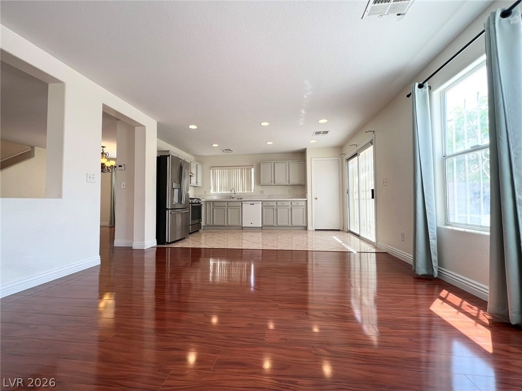 5717 W Dewey Drive - Photo 4
