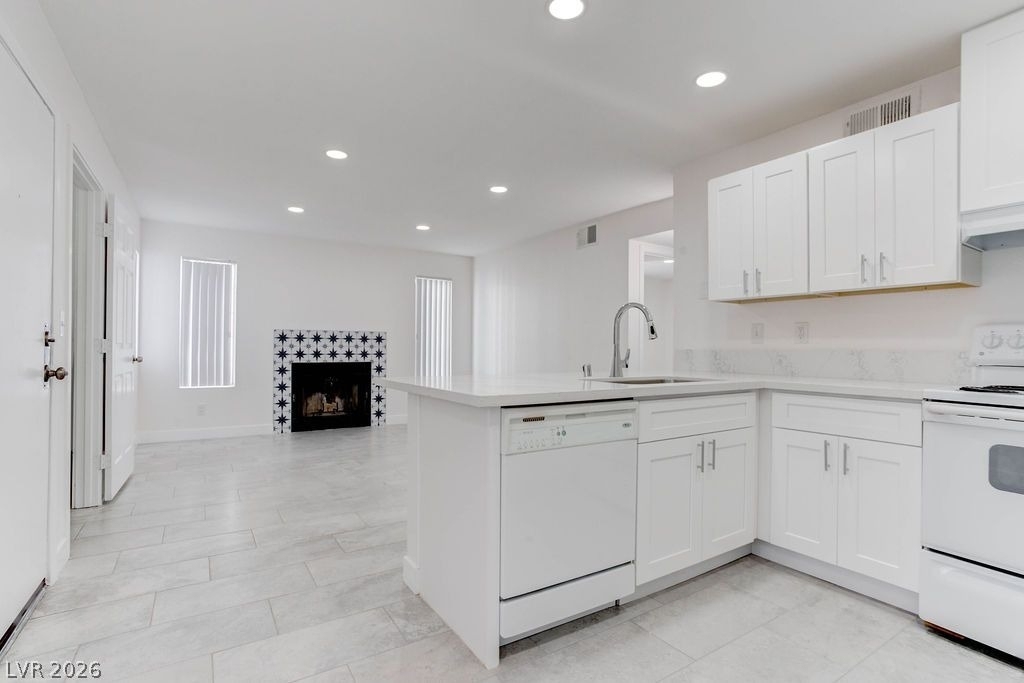 1870 Nebula Drive - Photo 12