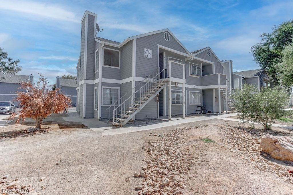 1870 Nebula Drive - Photo 3