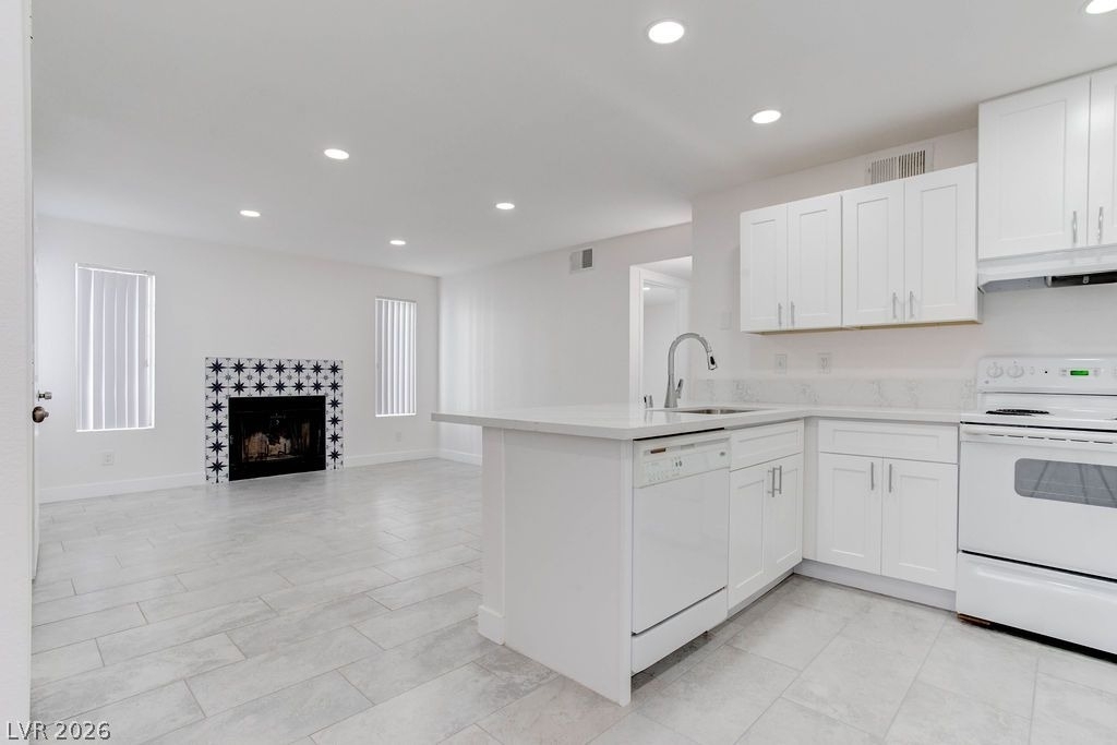 1870 Nebula Drive - Photo 11