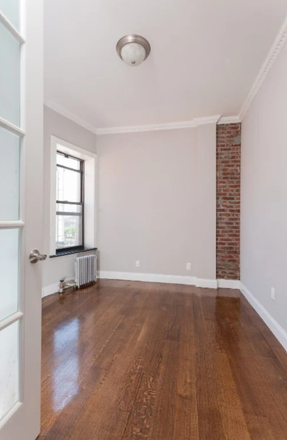 East 100th St - Photo 4