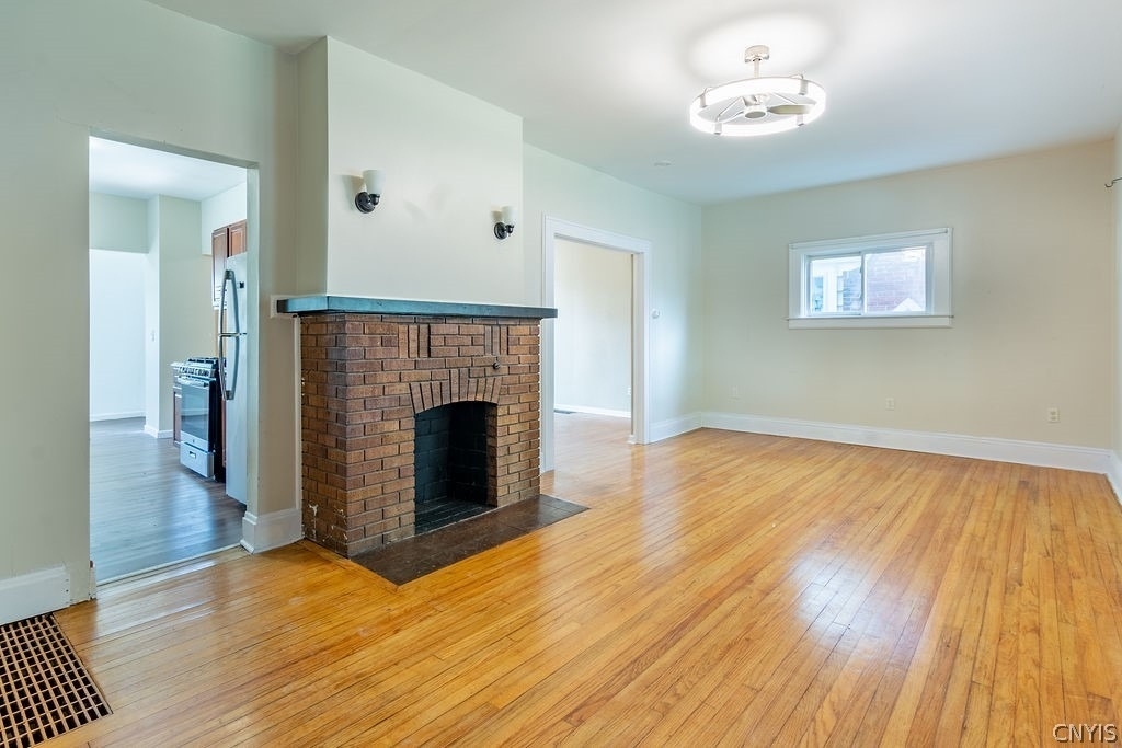 325 S Midler Avenue - Photo 7