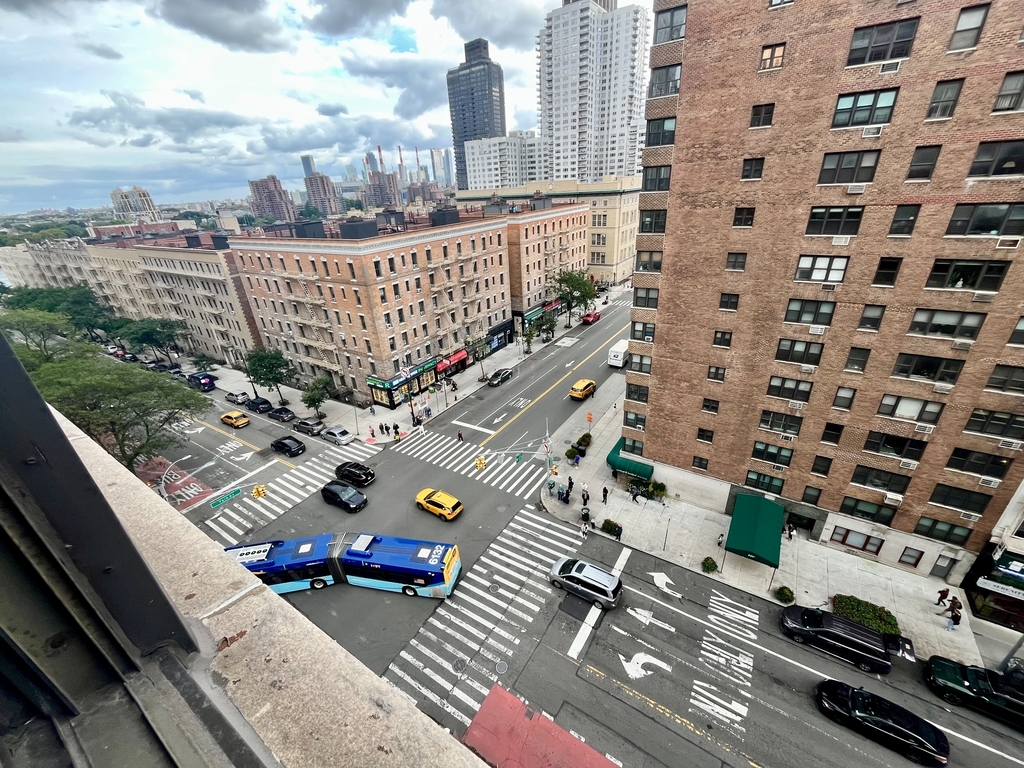1st ave / York ave - Photo 6