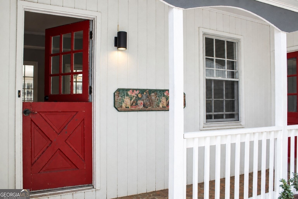 1680 Huntington Drive - Photo 4