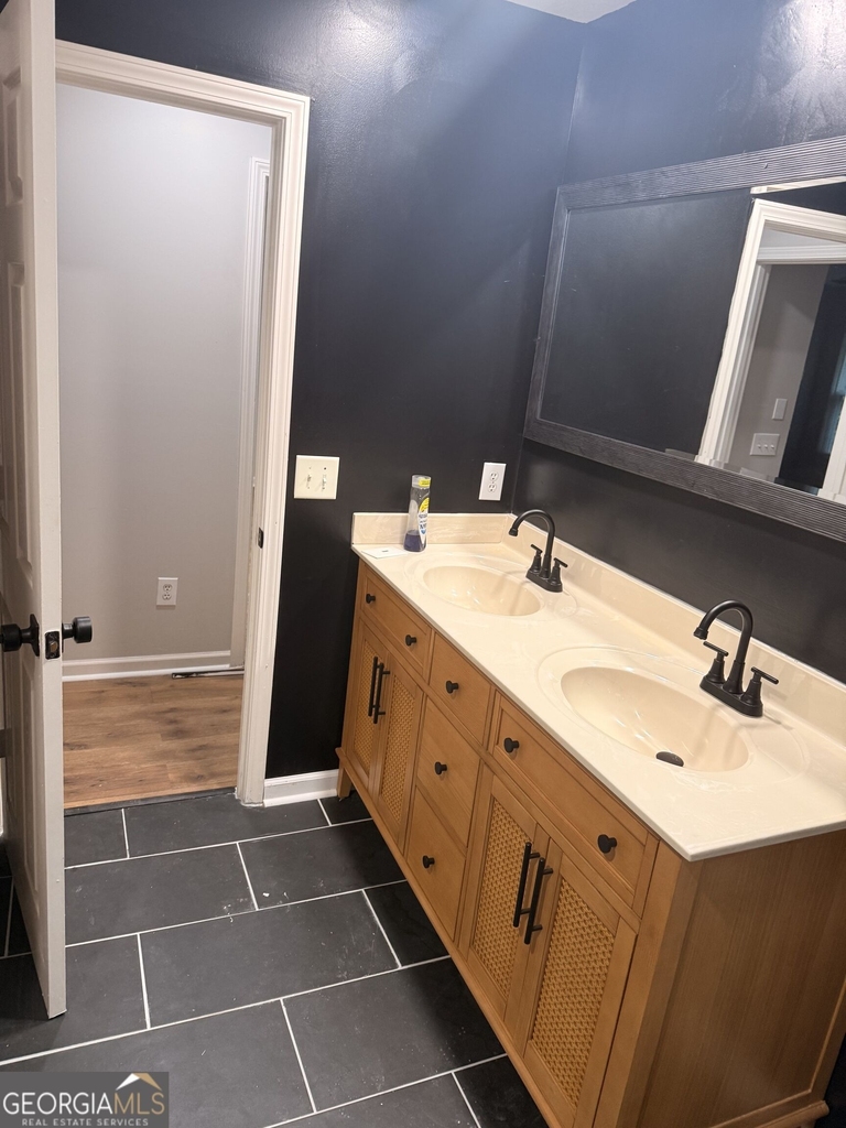 311 Silver Spring Street - Photo 32