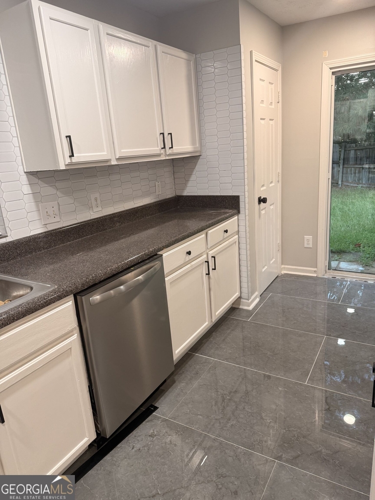 311 Silver Spring Street - Photo 16