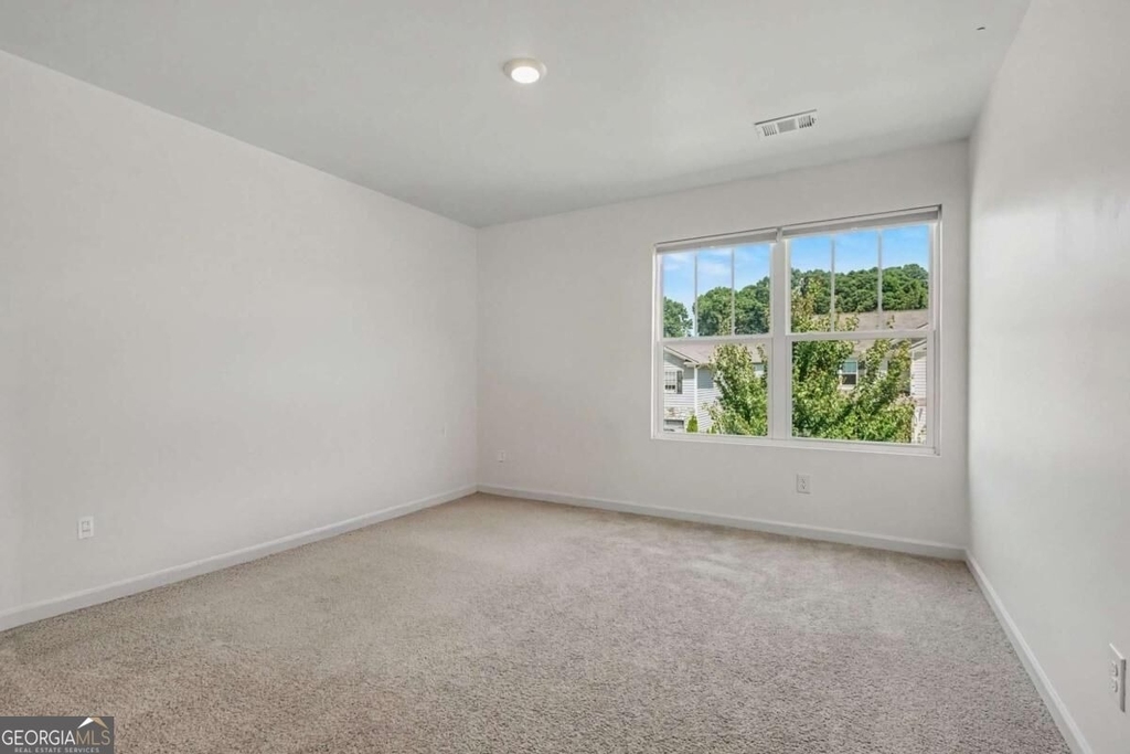 477 Starbuck Parkway - Photo 14
