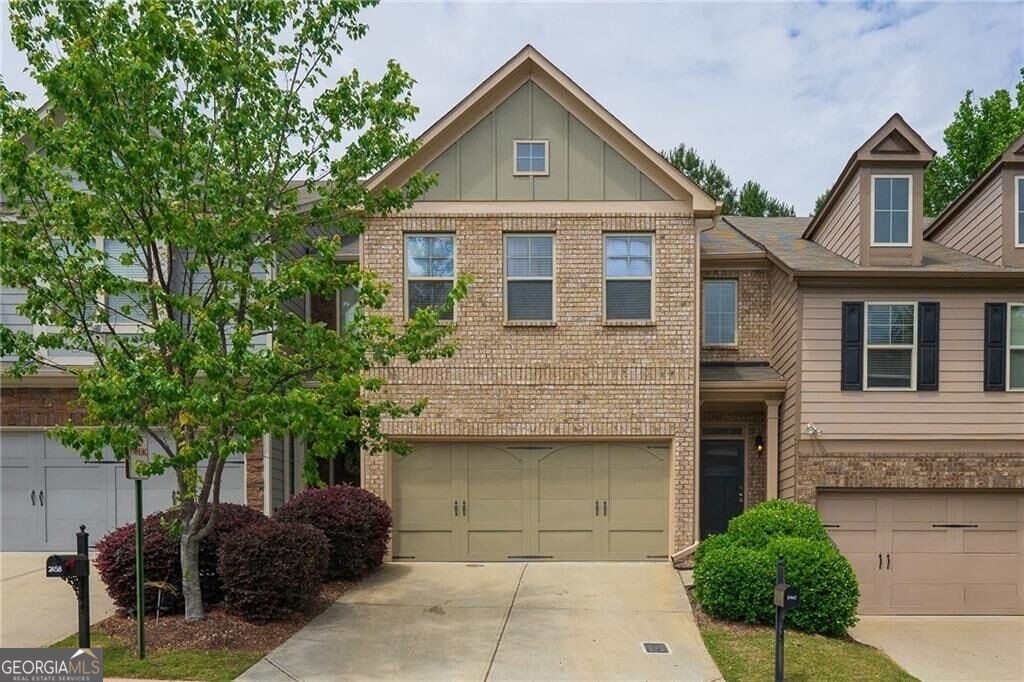 2462 Whiteoak Run Se - Photo 1