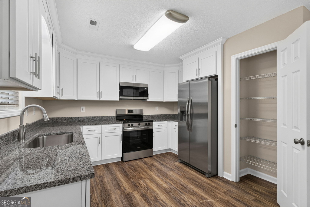 100 Bluebird Lane - Photo 14