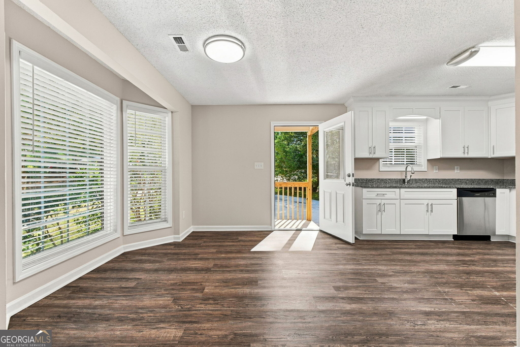 100 Bluebird Lane - Photo 11