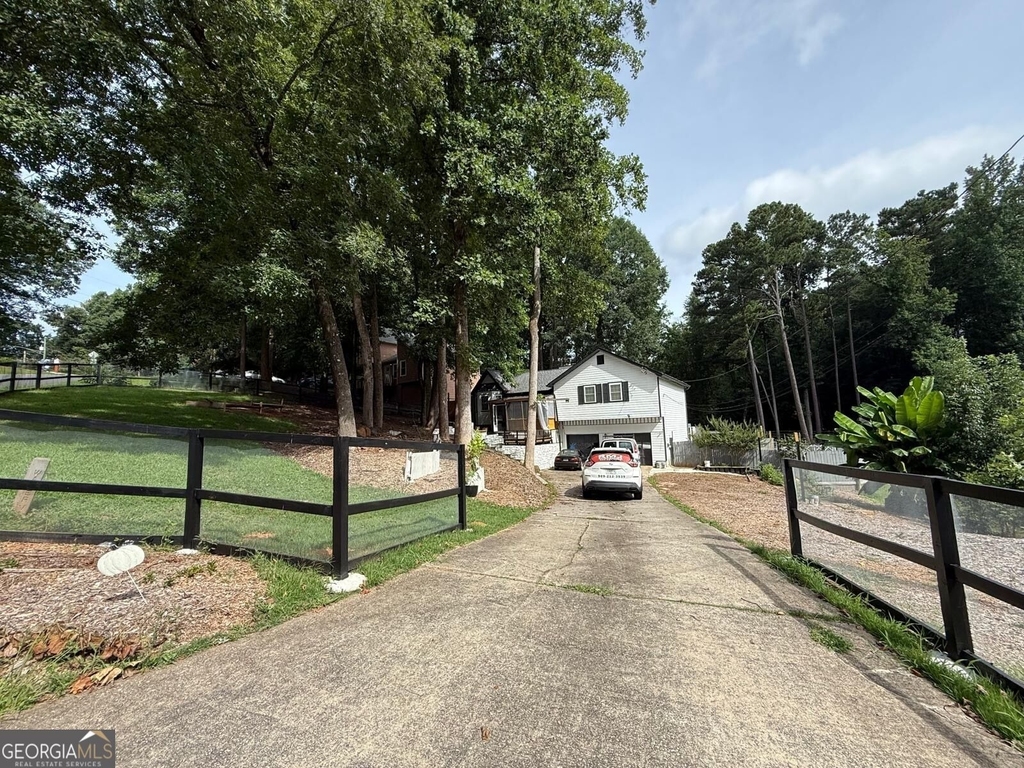 3721 Quail Hollow Trail - Photo 2