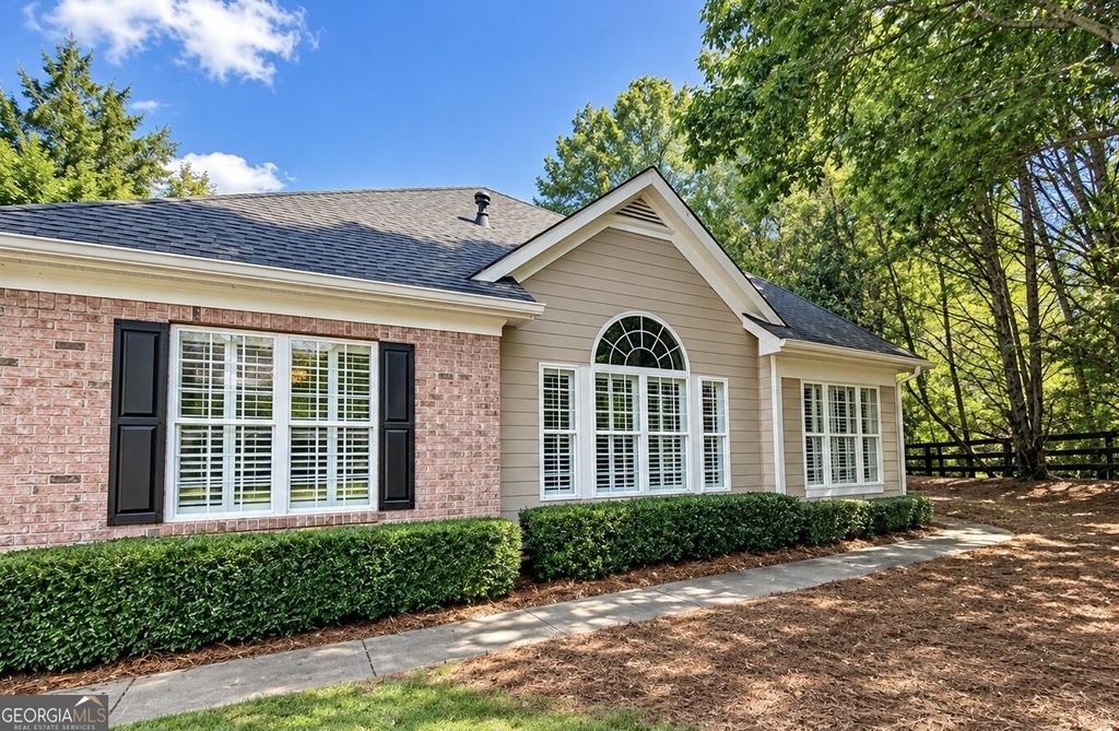 2100 Village Lane - Photo 0