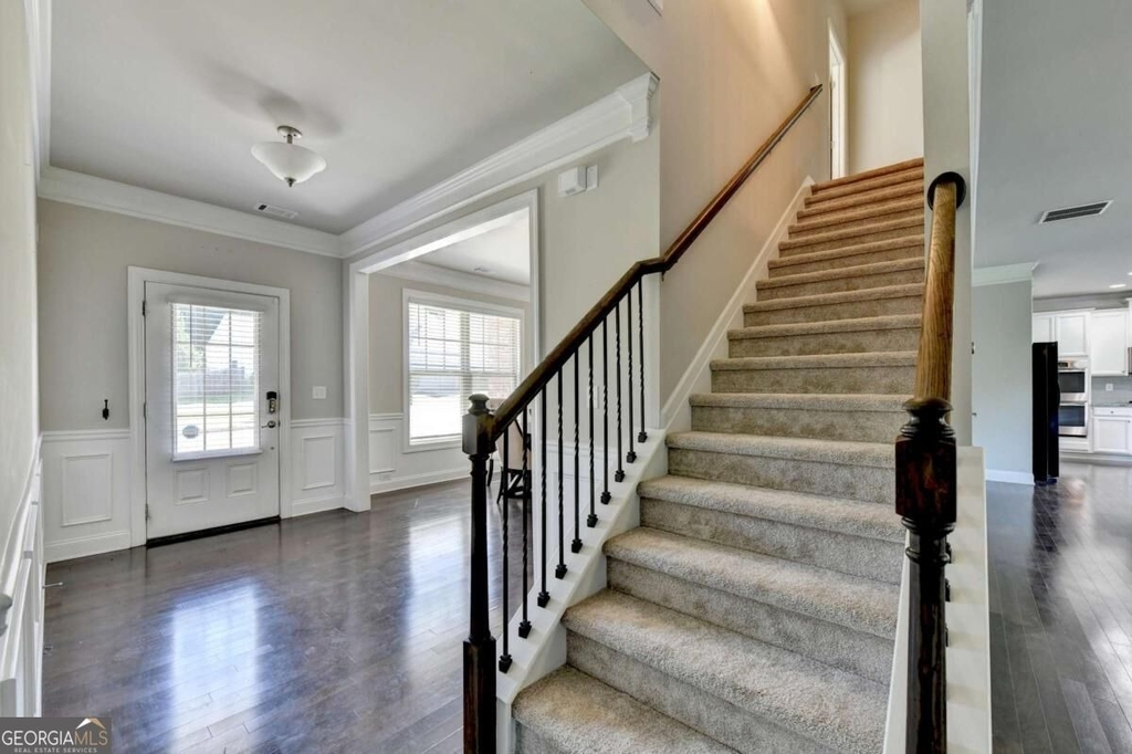 3860 Grandview Manor Drive - Photo 12