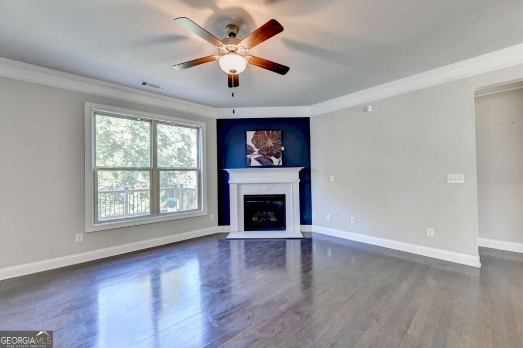 3860 Grandview Manor Drive - Photo 4
