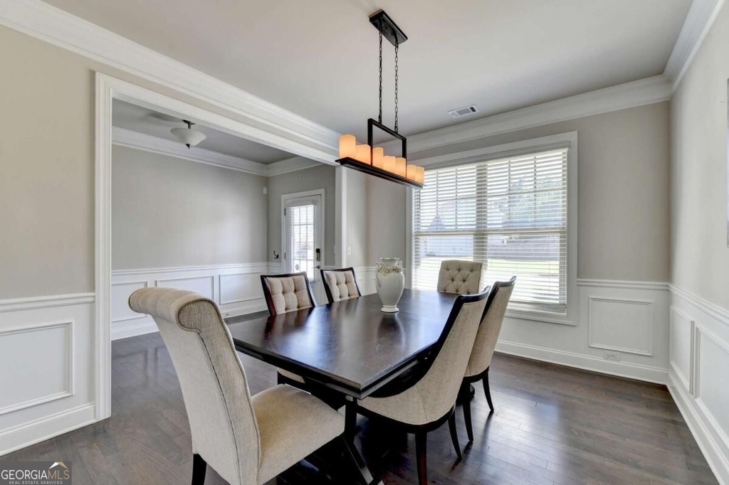 3860 Grandview Manor Drive - Photo 3