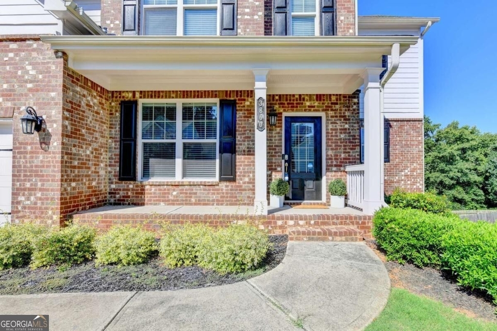 3860 Grandview Manor Drive - Photo 1