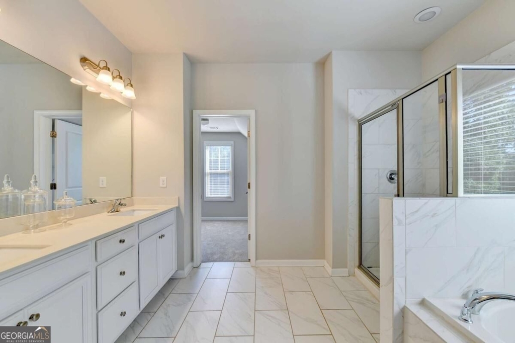 3860 Grandview Manor Drive - Photo 15