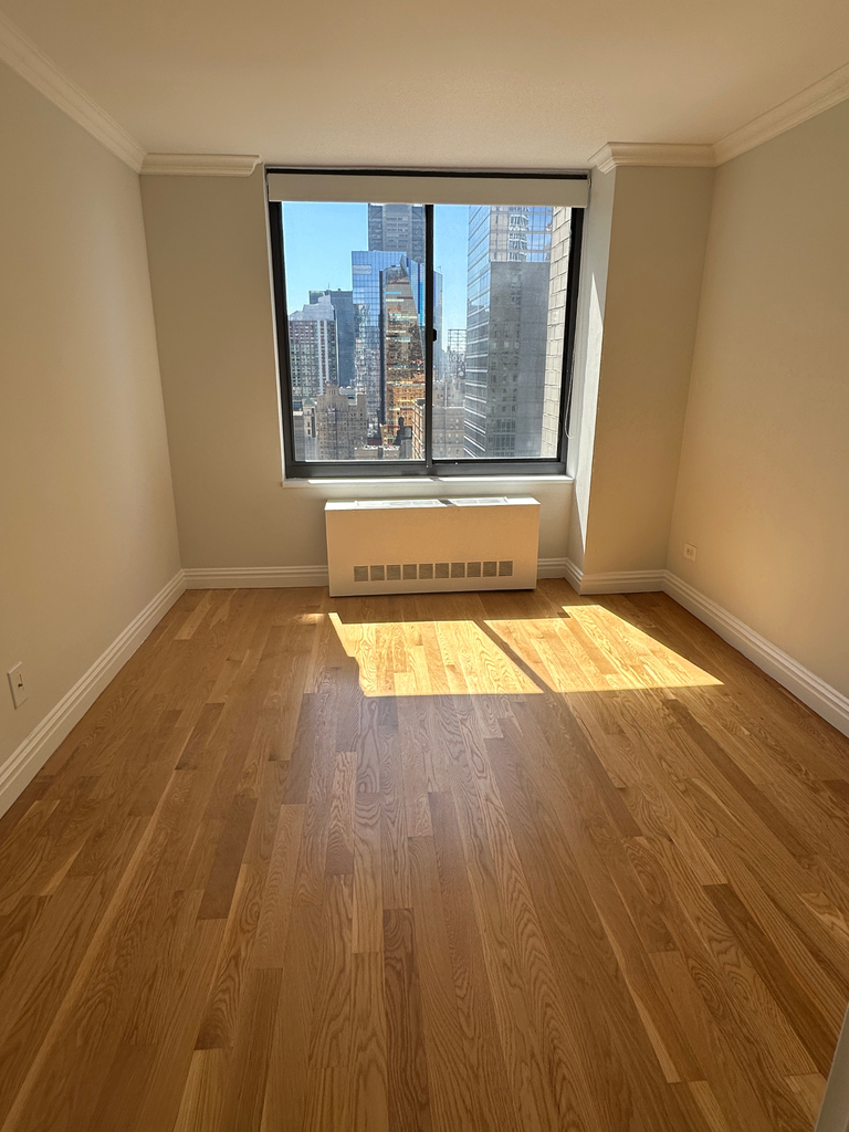 West 48th Street - Photo 3