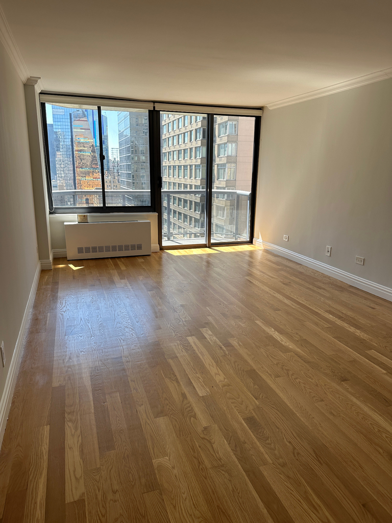 West 48th Street - Photo 0