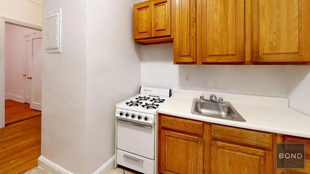 313 East 93rd Street - Photo 2