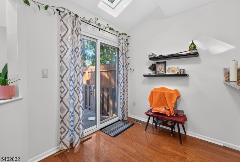 29 Olive Ct - Photo 8