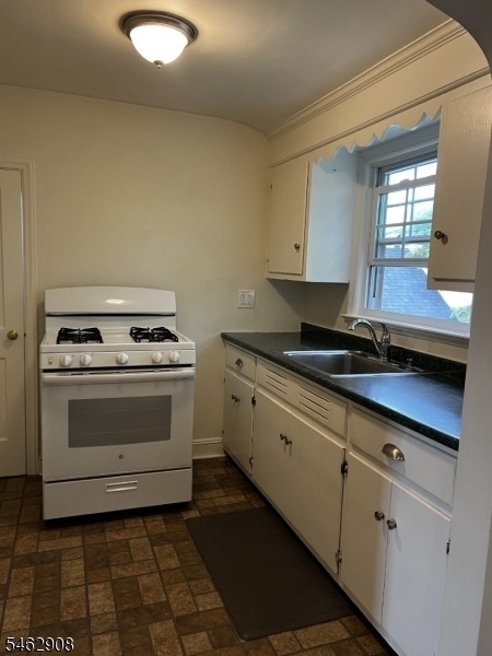 299 Concord Ave - Photo 9