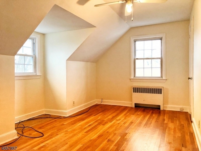299 Concord Ave - Photo 2