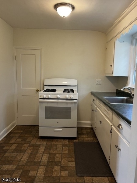 299 Concord Ave - Photo 8