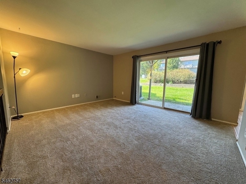 903 Spruce Hills Dr - Photo 4