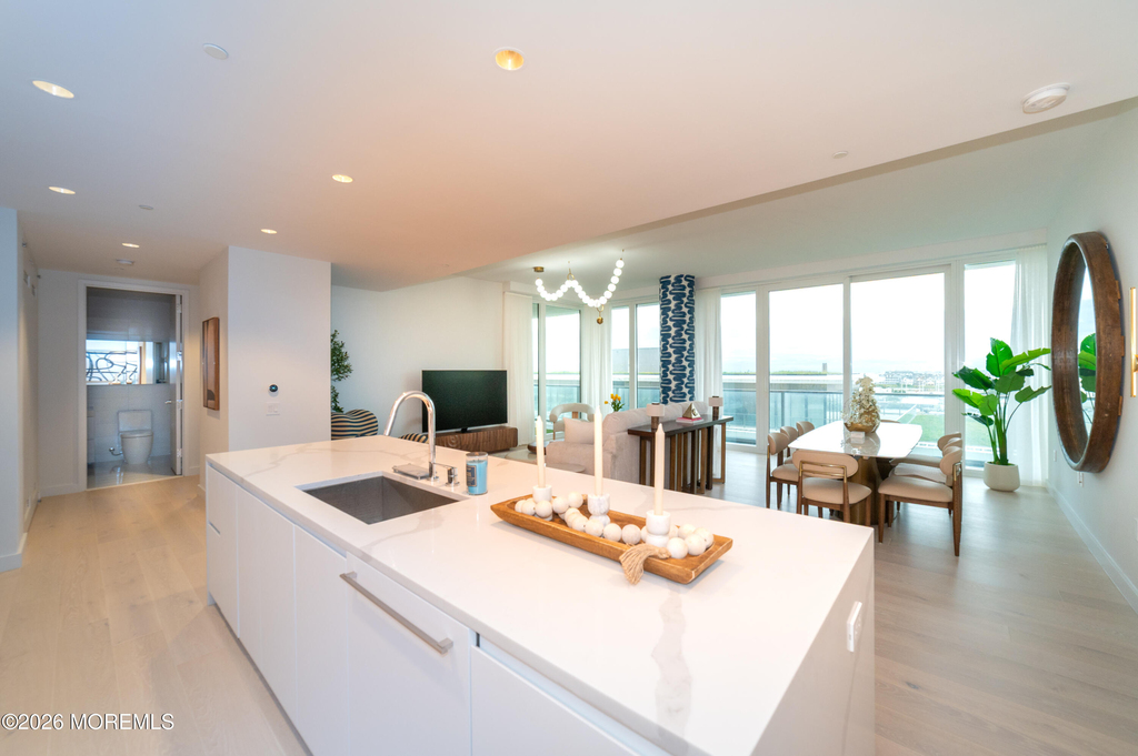 1101 N Ocean Avenue N - Photo 1