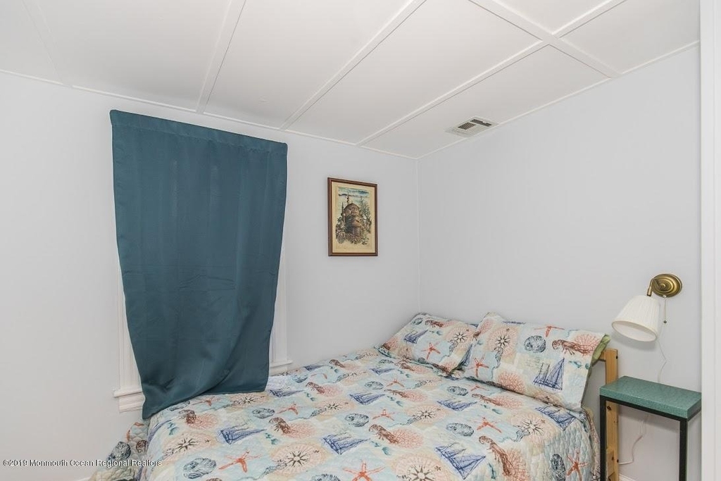 105 Webb Avenue - Photo 14