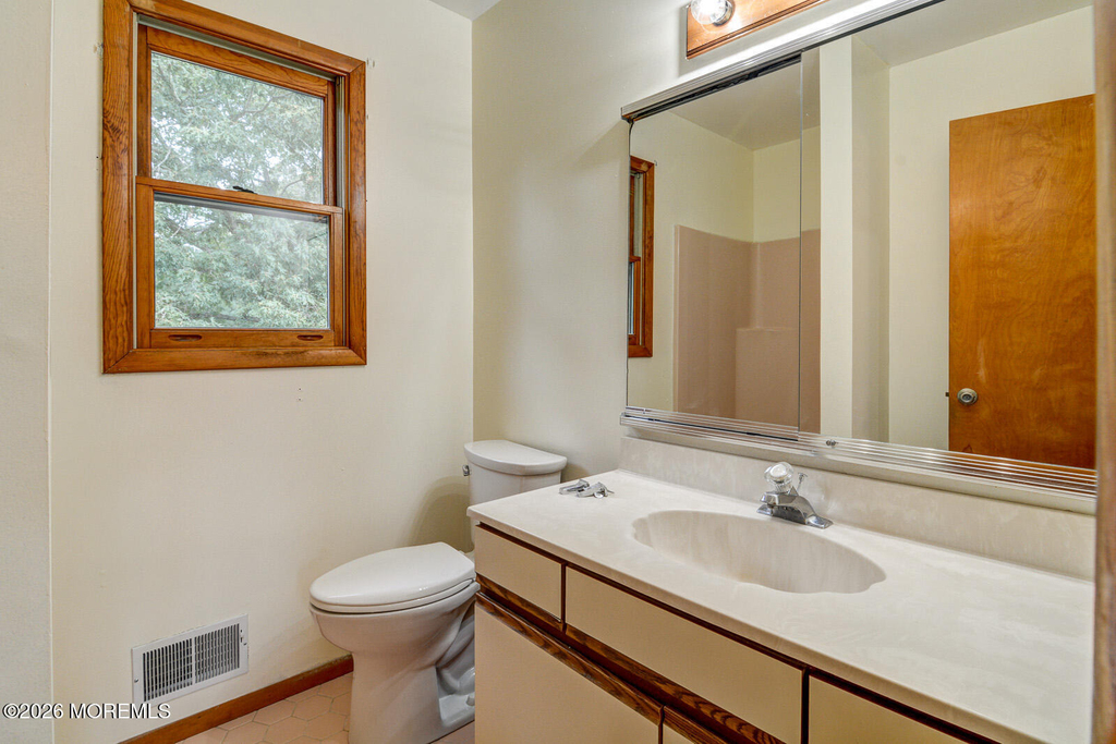 195 Edgemere Court - Photo 12