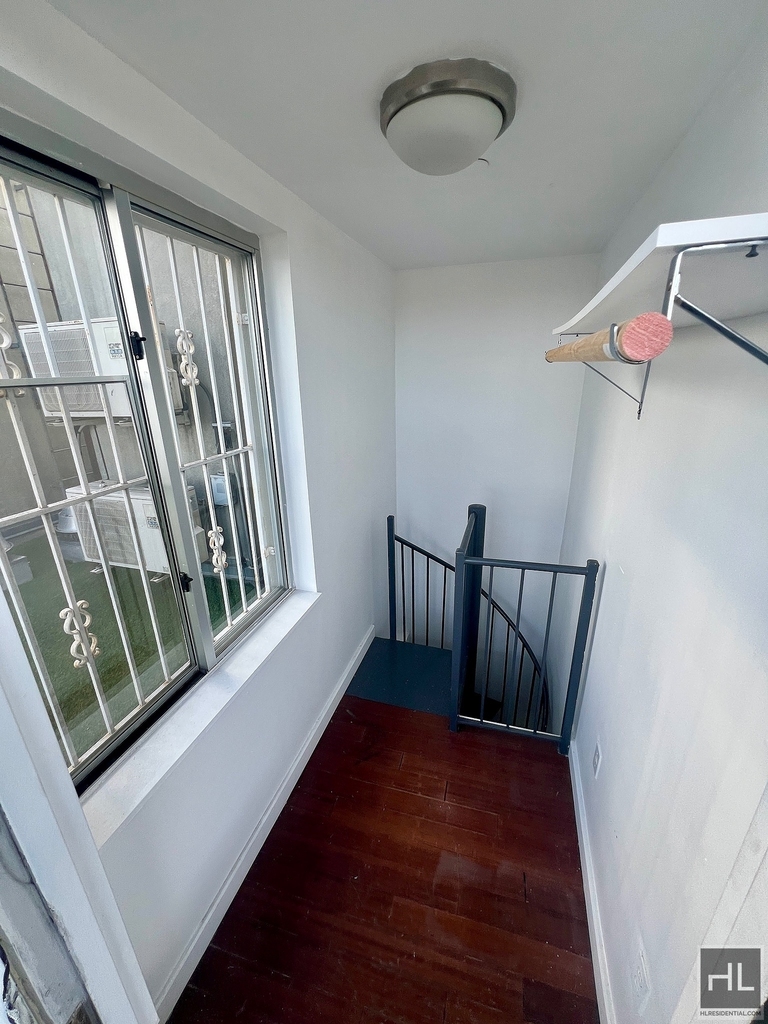 286 Stanhope Street - Photo 1