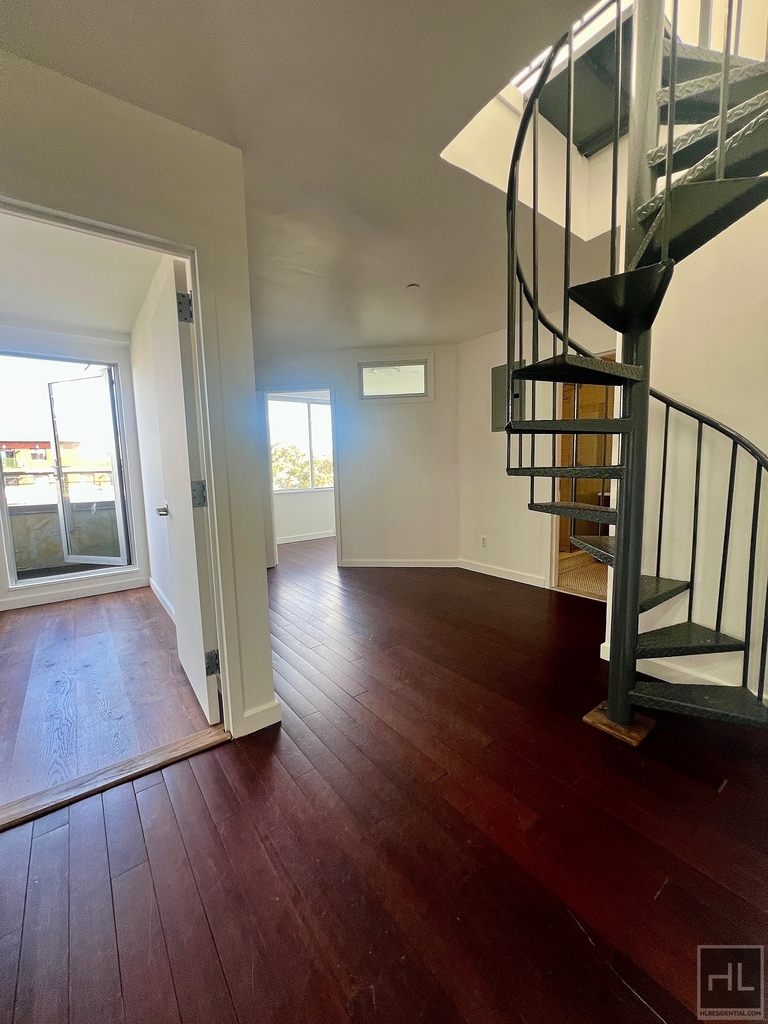 286 Stanhope Street - Photo 0