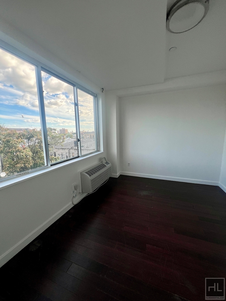 286 Stanhope Street - Photo 8