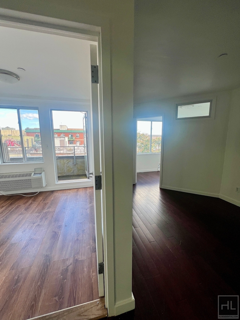 286 Stanhope Street - Photo 4