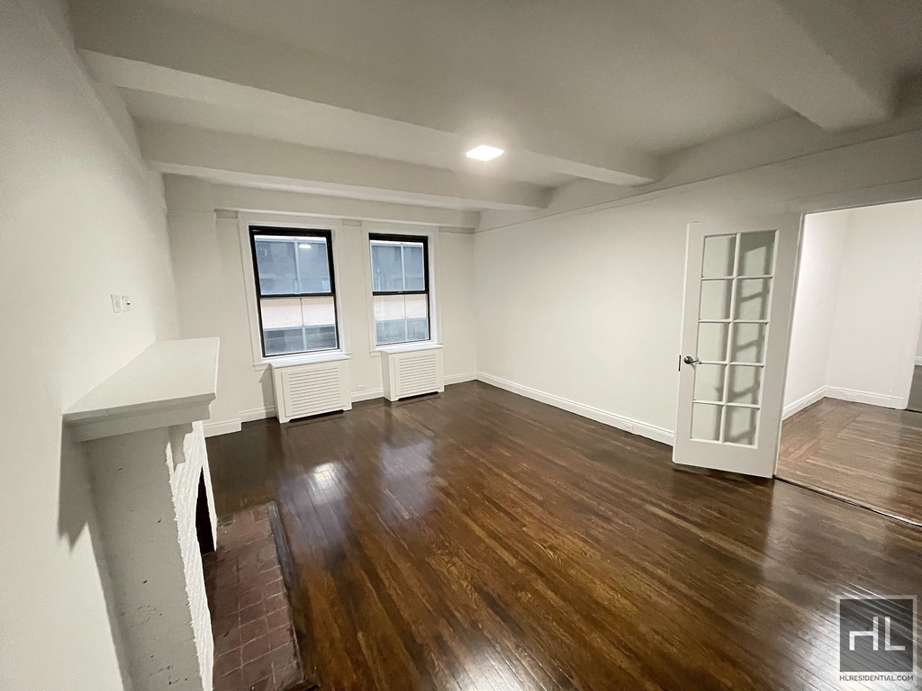 West 55 Street - Photo 0