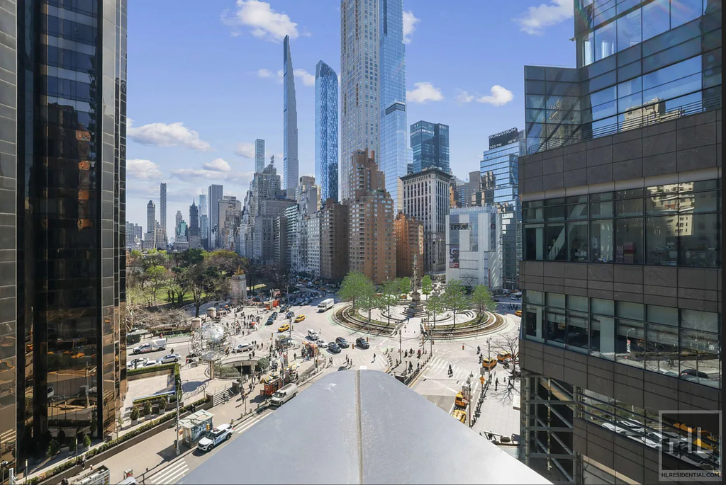 West 60th Street - Photo 7