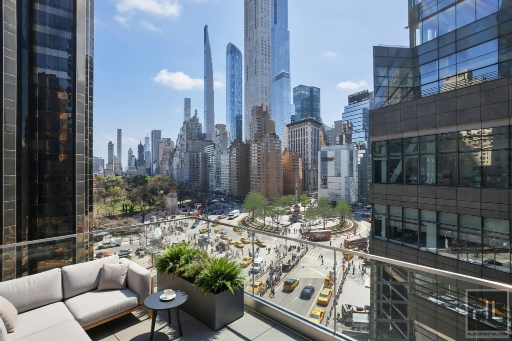 West 60th Street - Photo 10