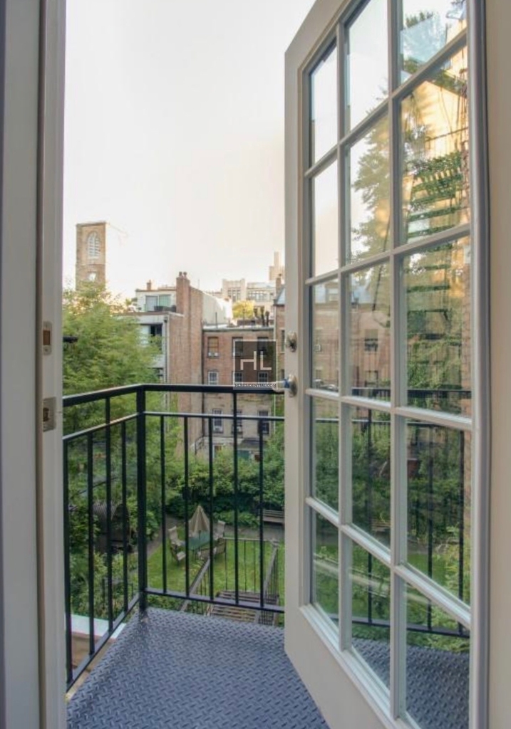 West 21st Street - Photo 2