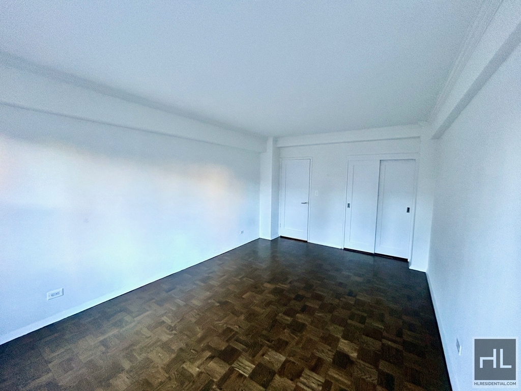 Beekman Place - Photo 2