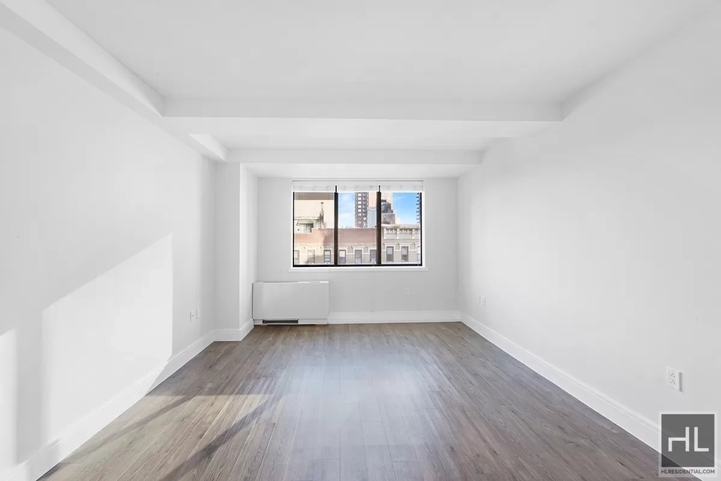 East 91st Street - Photo 0