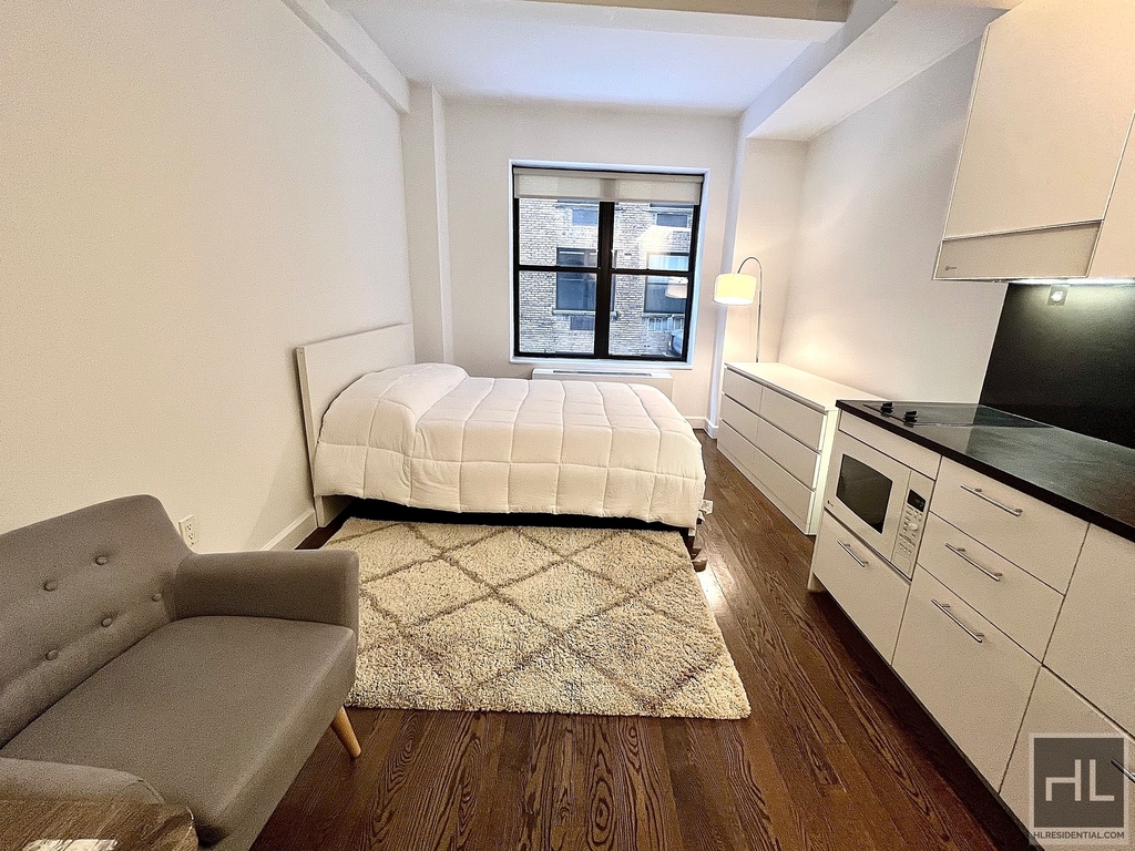 West 91st Street - Photo 0