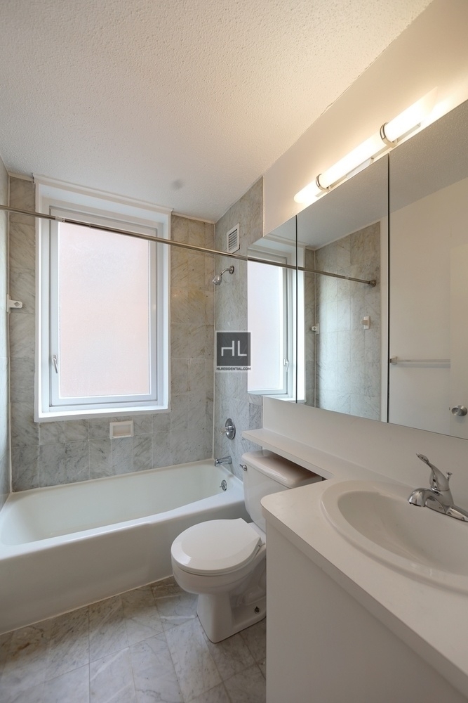 East 34 Street - Photo 2