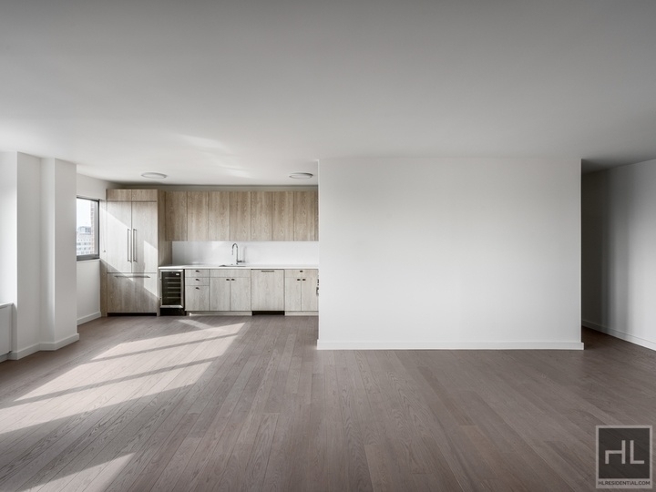 East 72nd Street - Photo 1